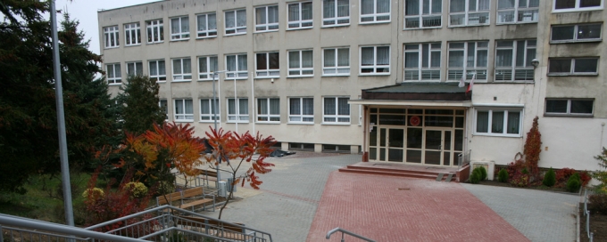 Szkoła Marzeń – remont głównego dziedzińca szkolnego, placu apelowego na terenie Szkoły Podstawowej nr 1 i Gimnazjum nr 27 (ZKPiG nr 20) w Gdańsku 