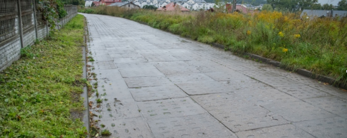 Chodnik Jasieńska - bezpieczna droga do szkoły i PKM'ki z wprowadzeniem ruchu jednokierunkowego na ulicy