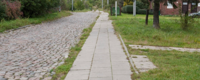 Remont chodnika na ul. Szklana Huta oraz wykorzystanie starych płyt chodnikowych na ul. Stalowej