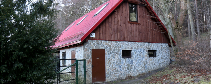 Budowa budynku dla wielbłądów dwugarbnych