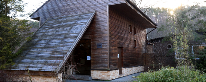 Budowa pawilonu hodowlanego dla gibbonów