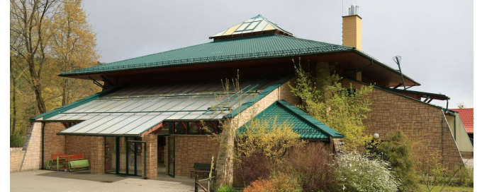 Budowa pawilonu dla żyraf