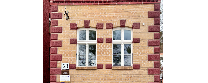 Termomodernizacja, zmiana sposobu ogrzewania, przebudowa lokali mieszkalnych w celu ich usamodzielnienia w budynku gminnym przy ul. Na Stoku 23