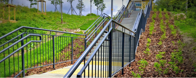 Na ul. Dywizji Wołyńskiej powstały nowe schody wraz z oświetleniem 