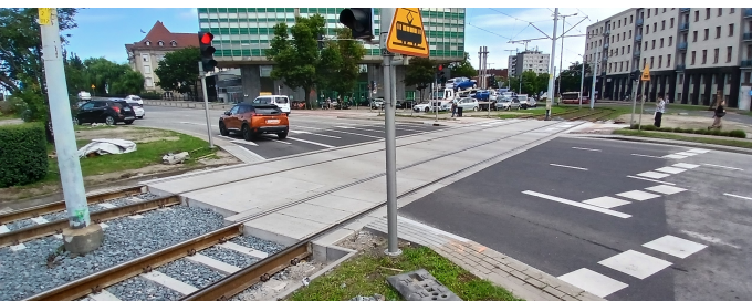 Przebudowa przejazdu drogowo - torowego na skrzyżowaniu ul. Błędnik / ul. Wały Piastowskie            